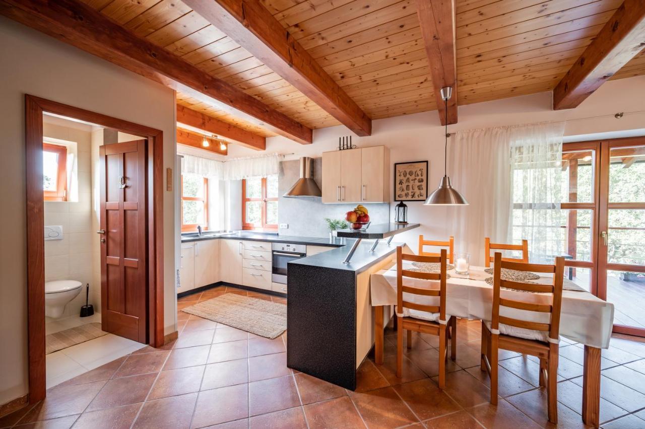 Chata nad lázeňským údolím Luhačovice Exterior foto